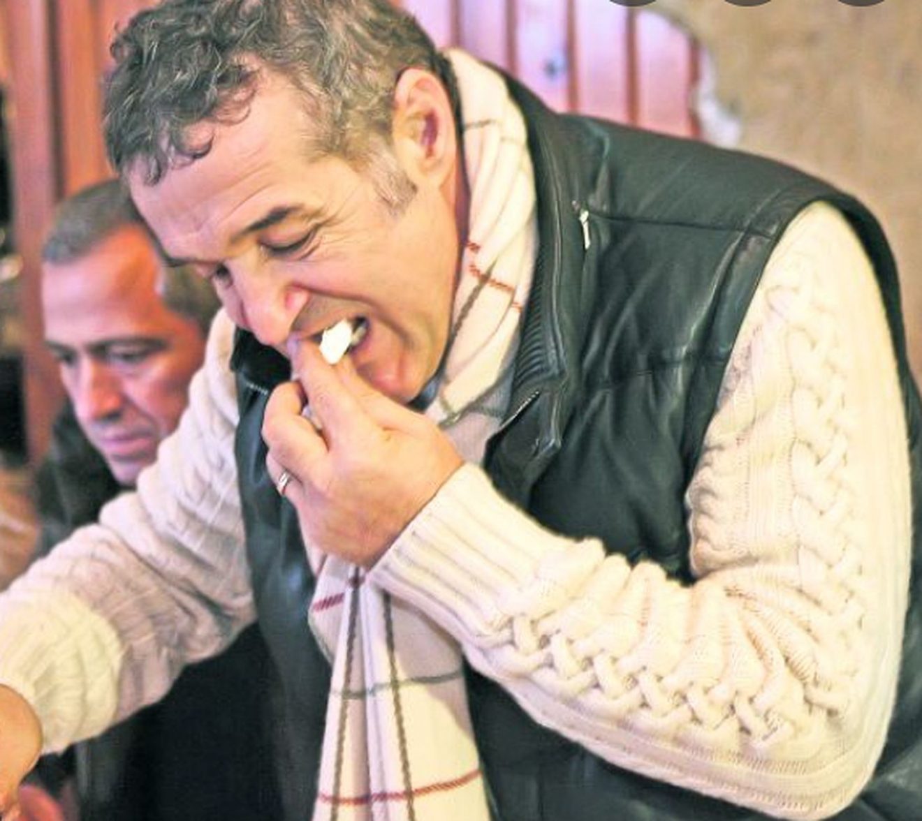 Misterul cadoului de nuntă de la Gigi Becali pentru George Simion a fost dezlegat: îi dă două tone de brânză de oaie, dar nu de la oile lui!