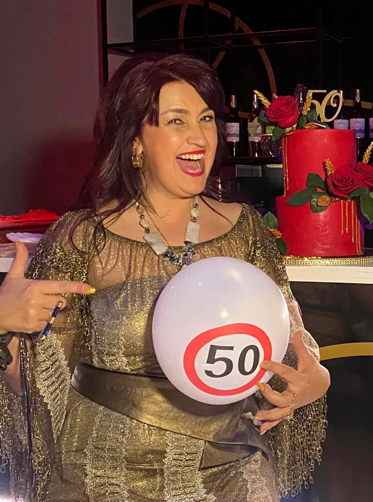 O dată a împlinit 50 de ani! Rona Hartner a făcut două petreceri, una în Franța și alta la București