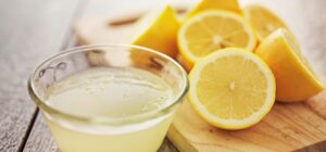 Băutura care susține tranzitul intestinal: Are 3 ingrediente și trebuie consumată pe stomacul gol